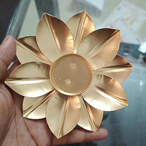 The Purple Tree Handgefertigte Lotus-Urli-Schale – Goldene Metallschale Für Teelichter & Blumen, 30 Cm