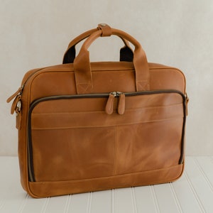 Bolso de cuero personalizado para hombre, maletín de cuero para hombre, bolso para computadora portátil de cuero de grano completo, bolso bandolera tipo mensajero para computadora de cuero