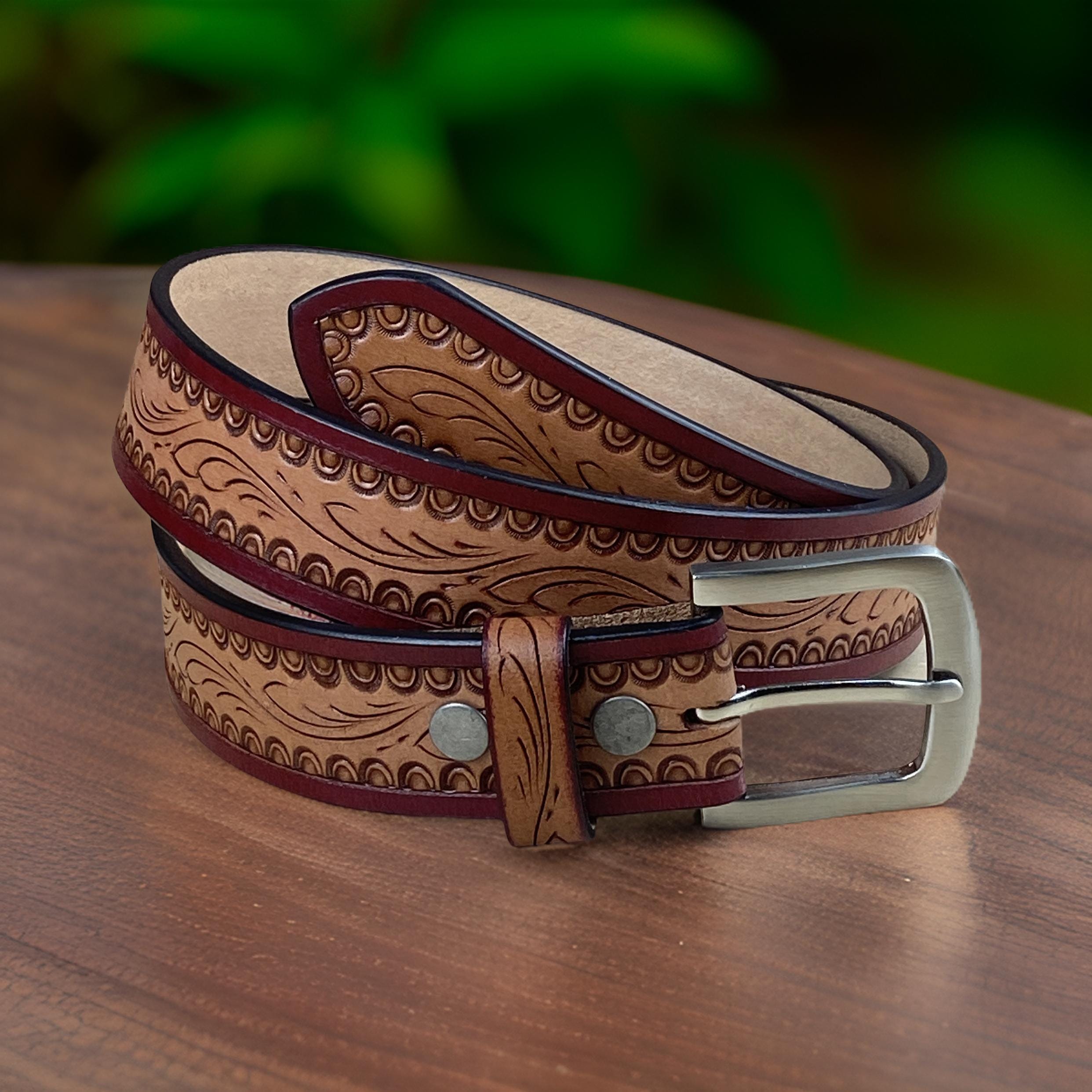 UNBRANDED | Floral Tooled Cow Hide Leather Belt Eagle Buckle Women’s Size S/M Men main image 2