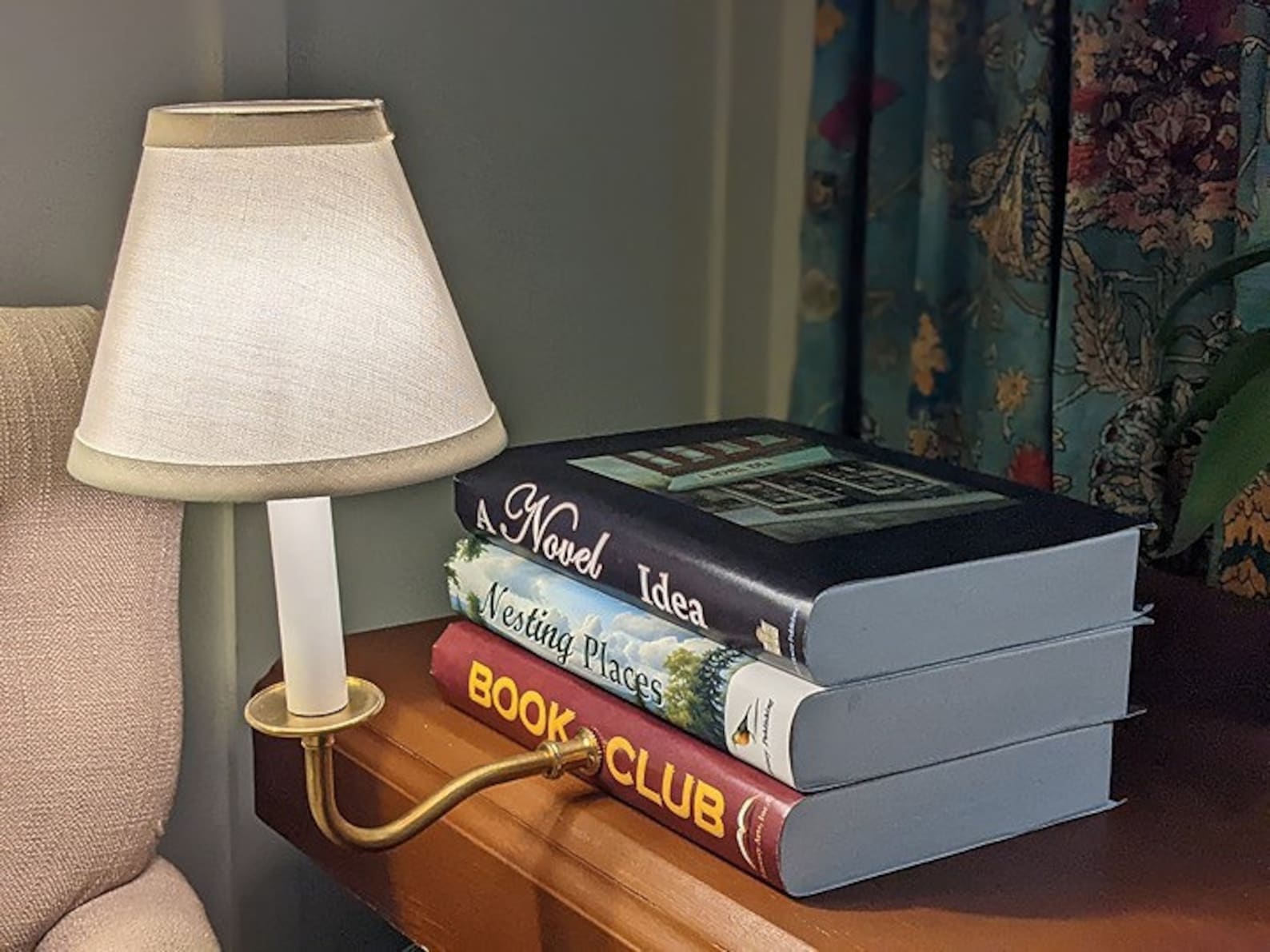 Booklovers Desk Lamp – Stacked Books With Reading Light - Etsy