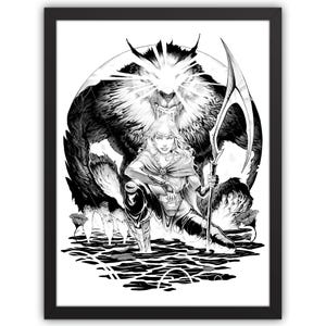 Puede incluir: Lámina artística en blanco y negro enmarcada que representa una ilustración de fantasía. Una mujer arrodillada en el agua sostiene una lanza, con una gran bestia detrás de ella. La obra utiliza sombras y luces detalladas.
