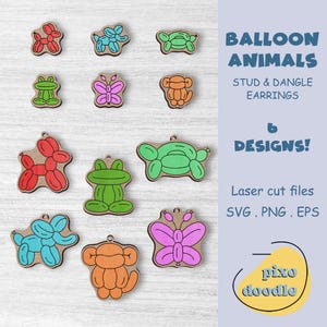 Op de afbeelding: Een set van 6 lasergesneden bestanden voor oorbelstuds en hangende oorringen met ballondierontwerpen. De ontwerpen omvatten een kikker, een vlinder, een schildpad, een hond en twee verschillende soorten apen. De bestanden zijn beschikbaar in SVG, PNG en EPS-formaten. De tekst "BALLOON ANIMALS" en "6 DESIGNS!" wordt weergegeven in de afbeelding.