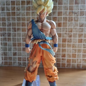 Goku Figurine