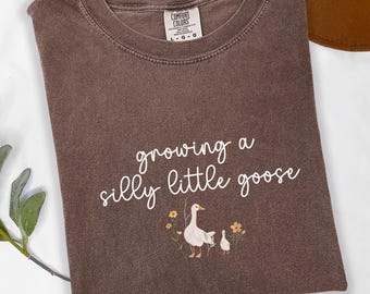 Comfort Colors Goose Pregnancy Shirt For Mama To Be Baby Announcement Cute Pregnancy Reveal For Expecting Mom Gift For New Mom Gift For Mom