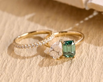 Solid Gold Toi et Moi Moissanite Engagement Ring Set, Pear Cut & Green Emerald Cut Wedding Ring Set, Anniversary/Birthday Gift For Her, Wife