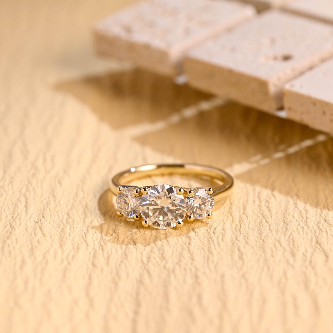 IGI Verified Solid Gold Round Cut Lab Grown Diamond Engagement Ring, D ...