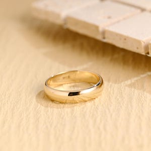 Solid Gold 5mm Men&#39;s Cigar-shaped Ring, 18K Gold Wedding Band for Men, Bridal Band, Promise Ring, Anniversary/ Birthday Gift for Him/Husband