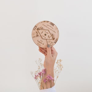 Invitation rotative en bois - Modèle Tigrilla - Personnalisable