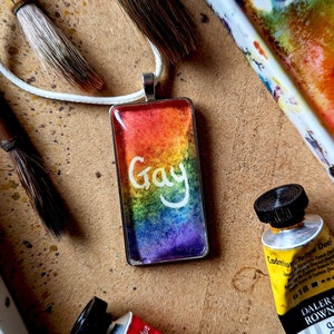 Colgante del orgullo gay - Collar del orgullo gay - Joyería del orgullo gay - Collar de la bandera del Orgullo LGBTQ - Collar pintado a mano - Regalo positivo queer