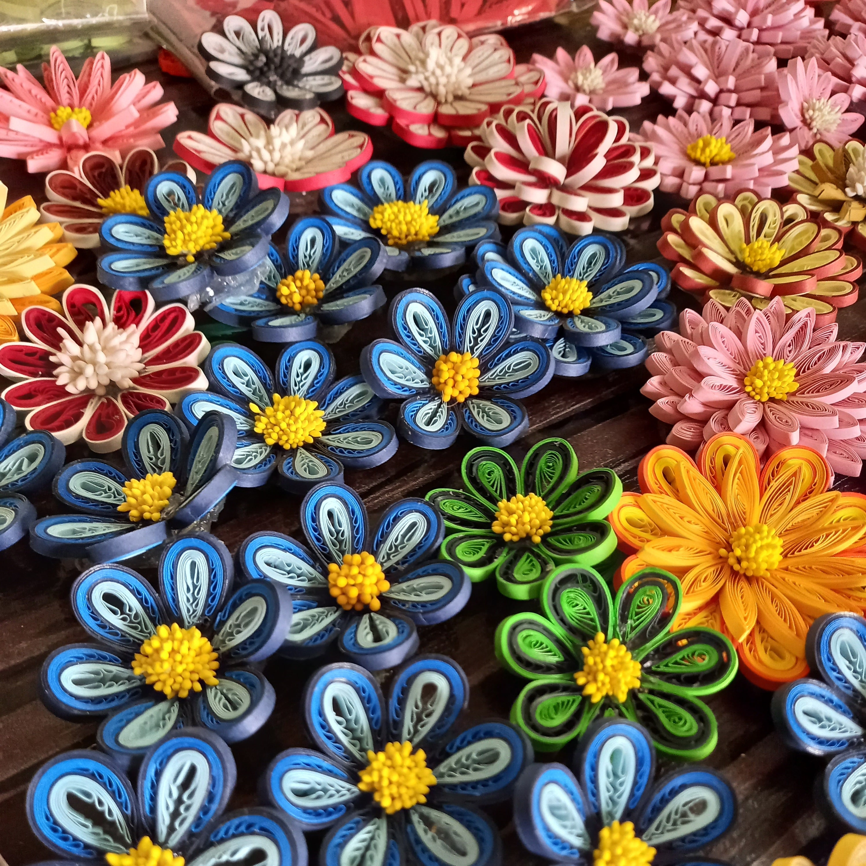 100 Pieces Beautiful Quilling Multicolor Mix Basket Flowers Etsy