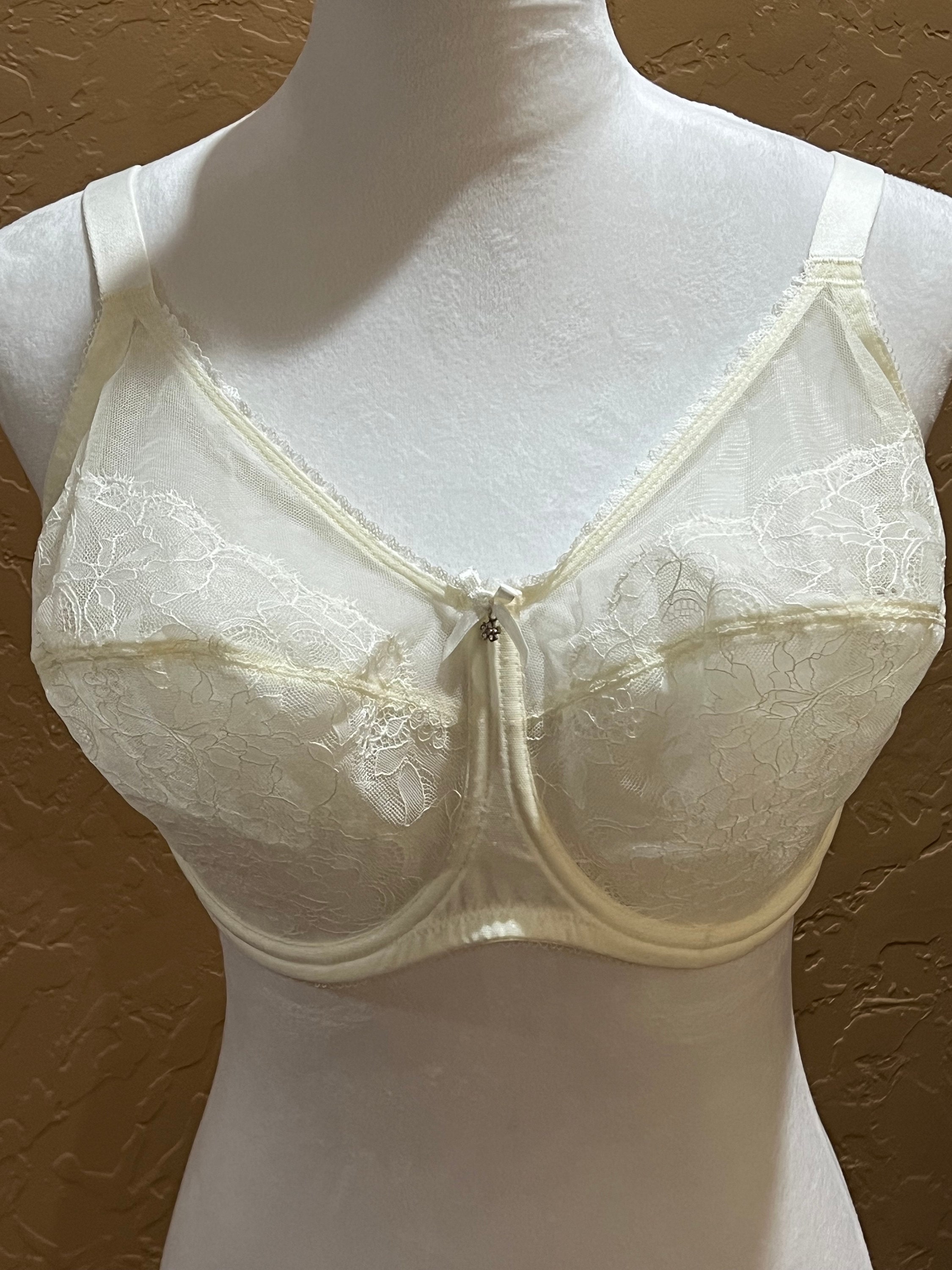 Polyester Solid Underscore Bras & Bra Sets for Women for sale