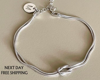 14K Gold Love Knot Bracelet with Initial charm , Unique Gift , Best Friend Bracelet, Gift for BFF, Dainty Friendship Bracelet, Birthday Gift