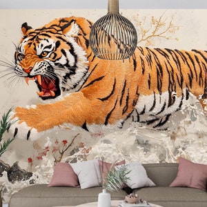 Carta da parati murale con tigre cinese ruggente ricamata, perfetta per decorazioni domestiche di lusso, audaci opere d'arte da parete o disegni naturalistici
