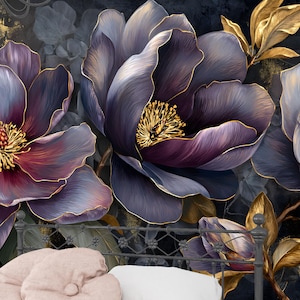 Carta da parati murale floreale scura di lusso, design con peonie in fiore viola e oro, decorazione murale staccabile e attaccabile o preincollabile per interni eleganti