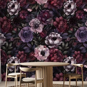Carta da parati floreale scura – Carta da parati murale di lusso con rose vintage staccabili e attaccabili / Decorazione murale botanica suggestiva per eleganti interni di soggiorno e camera da letto
