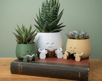 Cozy Bookworm Planter – Novelty Reading Plant Pot – Unique Gift for Book Lovers & Teachers – 3D Printed Succulent Pot for Bookshelf Decor