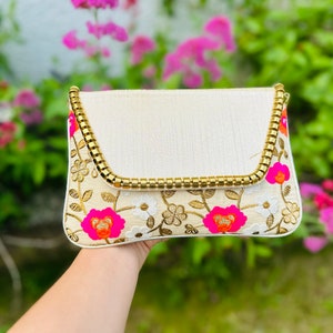Bolso de mano con bordado floral, bolso de mano con flores beige, bolso estilo bohemio occidental, bolso de mano de verano, bolsos de boda, regalo para ella