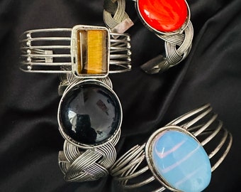 antiqueブロンズ バングル ベルベル人 トゥアレグ族 antiqueブロンズ バングル ベルベル人 トゥアレグ族 - メルカリ