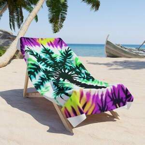 Palm Tree Tie Dye Beach Towel | Minimalist Polyester and Cotton Fabric Beach Towels For Beach Décor | Washable Beach Towels