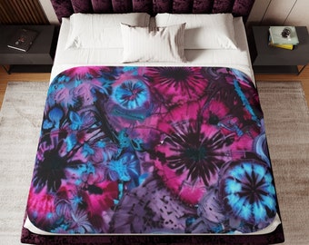 Tie Dye Pattern Blanket | Sherpa Blanket | Two Colors | Cuddle Blanket | Bedroom Decor | Home Decor | Living Space Designs
