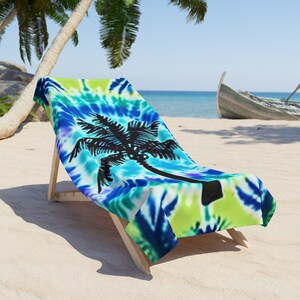 Palm Tree Tie Dye Beach Towel | Minimalist Polyester and Cotton Fabric Beach Towels For Beach Décor | Washable Beach Towels