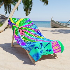 Palm Tree Tie Dye Beach Towel | Minimalist Polyester and Cotton Fabric Beach Towels For Beach Décor | Washable Beach Towels