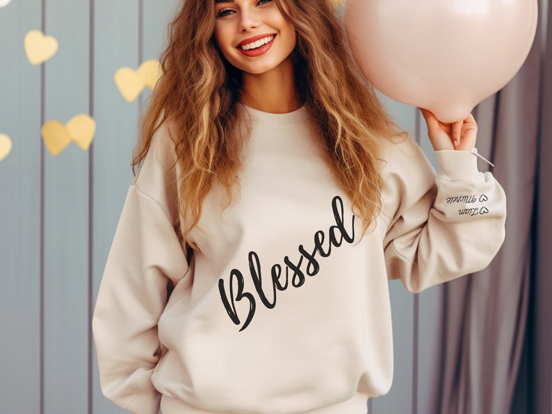 Mama Keepsake Sweatshirt, Personalized Kid Names on Sleeve, Boy Mom