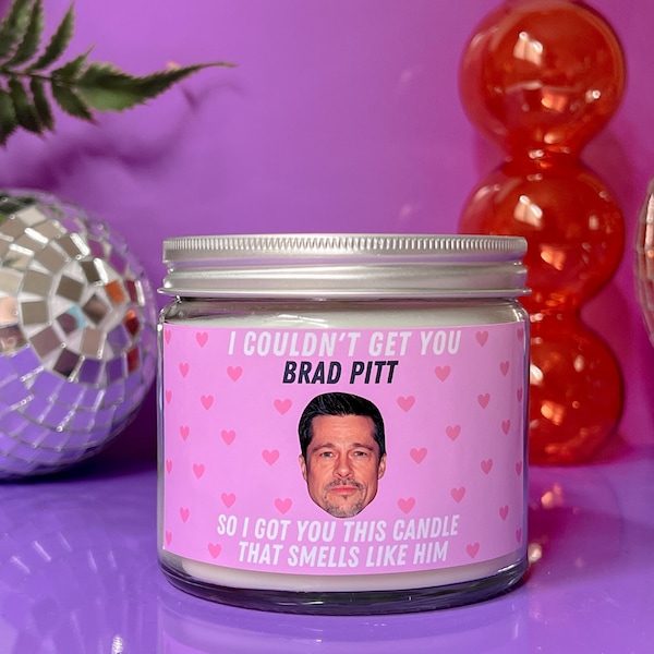 Bougie parfumée à la cire de soja Brad Pitt | Grande bougie inspirée des fans de 9 oz | Cadeau fantaisie mignon et amusant | Cadeau d'anniversaire