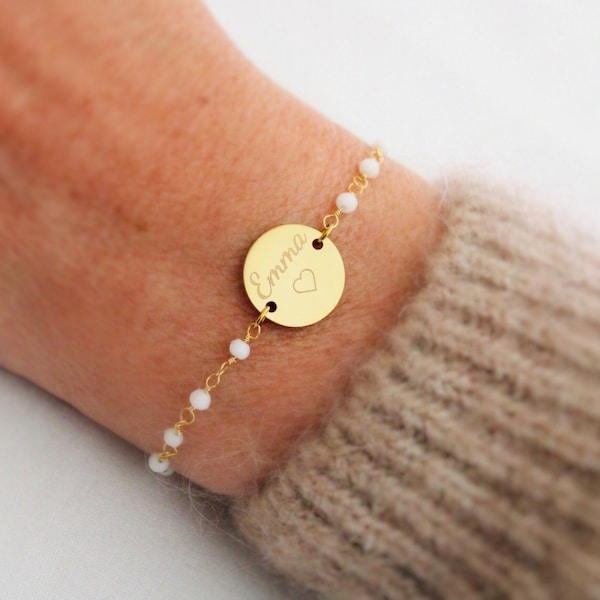 Bracelet personnalisé médaille à graver chaîne perles facettées blanches en acier inoxydable ∙ cadeau fête des mères, bracelet personnalisé