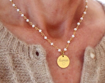 Collier personnalisé médaille à graver chaîne perles facettées blanches en acier inoxydable ∙ collier fête des mères, cadeau personnalisé