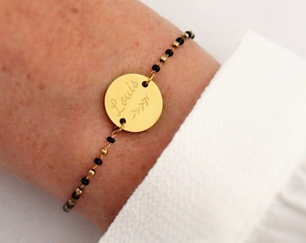 Bracelet personnalisé médaille à graver chaîne perles noires et dorées en acier inoxydable ∙ cadeau fête des mères, bracelet personnalisé