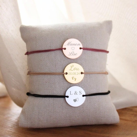 Bracelet personnalisé médaille à graver cordon ∙ cadeau fête des mères, cadeau personnalisé, bracelet prénom, bracelet cordon