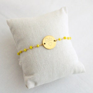 Bracelet personnalisé médaille à graver chaîne perles facettées jaunes en acier inoxydable cadeau fête des mères, bracelet personnalisé image 2