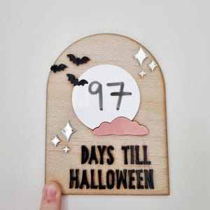 Halloween Countdown Plaque - Reusable Wooden Sign