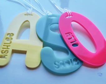 Personalised Letter Bag Tag for Kids, Acrylic Keyring, Custom Backpack Tag & Keychain for Kindergarten