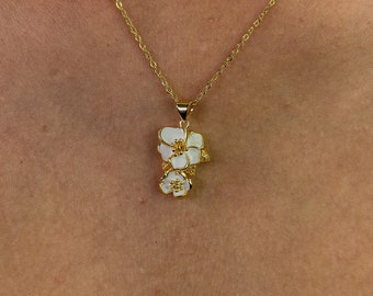 Lindo colgante de collar de flores de margarita, collar de margarita floral delicado minimalista, regalo de collar dulce para la hija