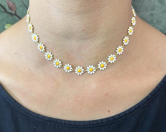 Girocollo con collana di fiori di margherita dolce, collana di margherite floreale delicata minimalista, collana girocollo carina regalo per la figlia