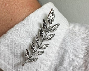 Leaf Collar Brooch, Shirt Pin, Gold or Silver Leaf Collar Brooch, Leaf Jewerly, Handmade Brooch, Wedding pin