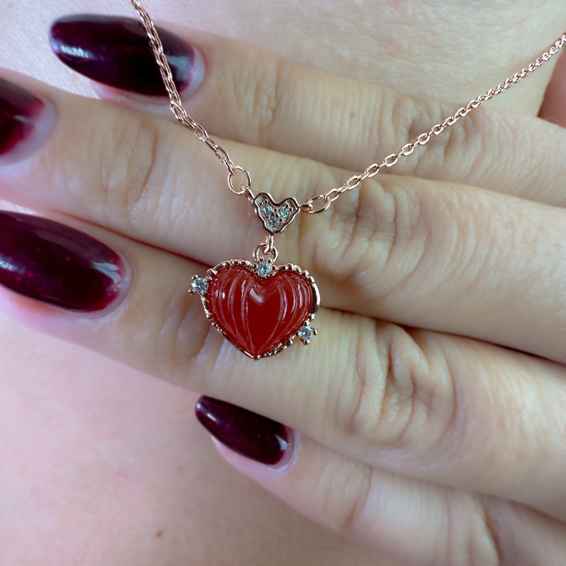 Collar colgante de corazón de carnelian rojo, collar de encanto de corazón de carnelian delicado, regalo de piedra de nacimiento de enero para ella imagen 3