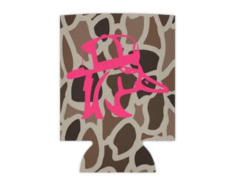 Old School Camo ""Redneck Duck Hot Pink"" Dosenkühler, Koozie, Geschenke für Sie, Jagen."