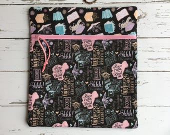 Bolsa pequeña para punto de cruz, bolsa de costura, organizador para proyectos de punto de cruz, Keep Calm and Read On (Mantén la calma y sigue leyendo)