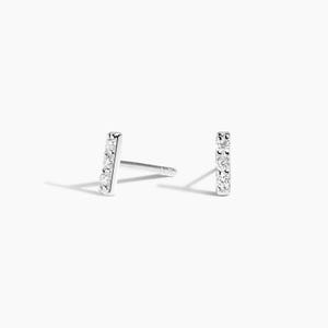 ダイヤモンドバースタッドピアス • パヴェダイヤモンドピアス • 毎日使えるミニマリストピアス • 上品なゴールドピアス • 彼女への誕生日プレゼント