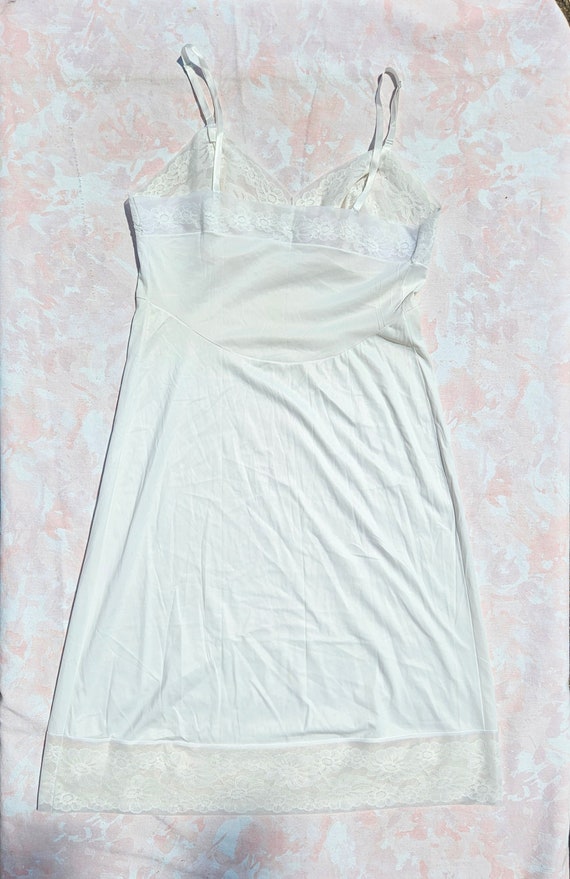 Vintage Vanity Fair Women's White Dress Nightgown… - image 3