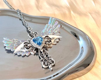 Fairycore Angel Wings Blue Heart Crystal Moonstones Naszyjnik Y2k, Naszyjnik ze skrzydłami, Delikatny naszyjnik, Serce z kryształków, Prezent dla niej