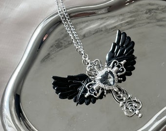 Fairycore Angel Wings Black Heart Crystal Moonstones Y2k Naszyjnik, Naszyjnik Wings, Delikatny Naszyjnik, Serce z Kryształków, Prezent dla Niej