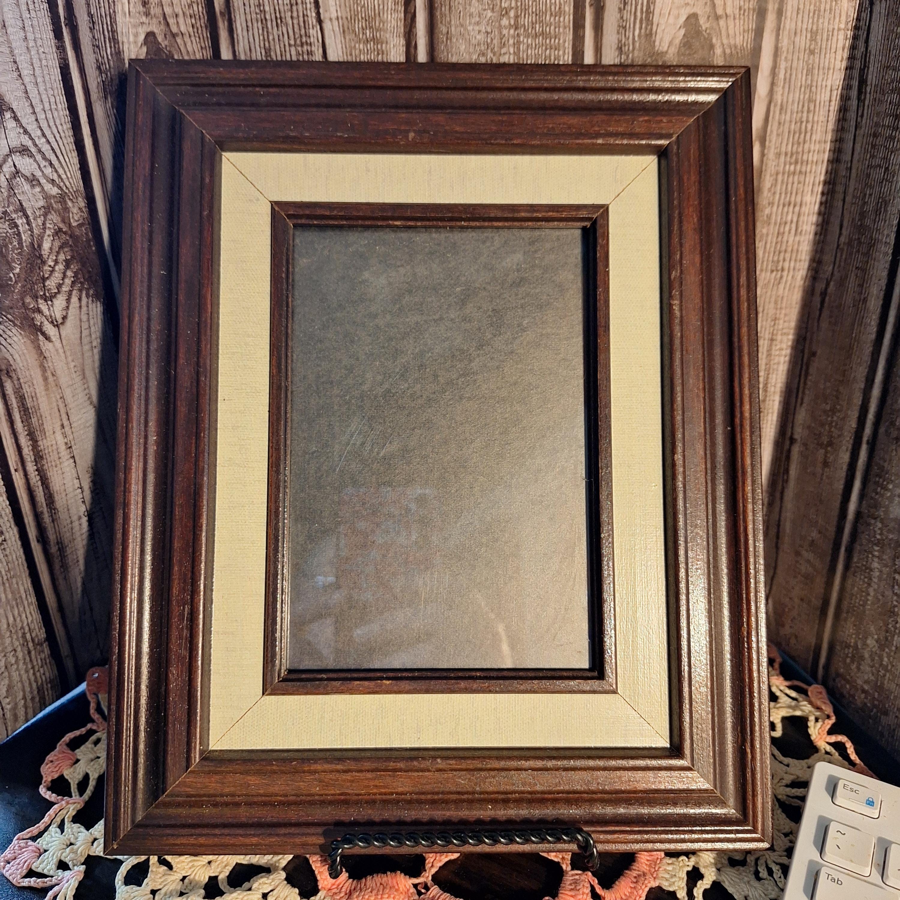 Vintage Wall Hanging Picture Photo Frame 9.25''x7.25'' / 4.5