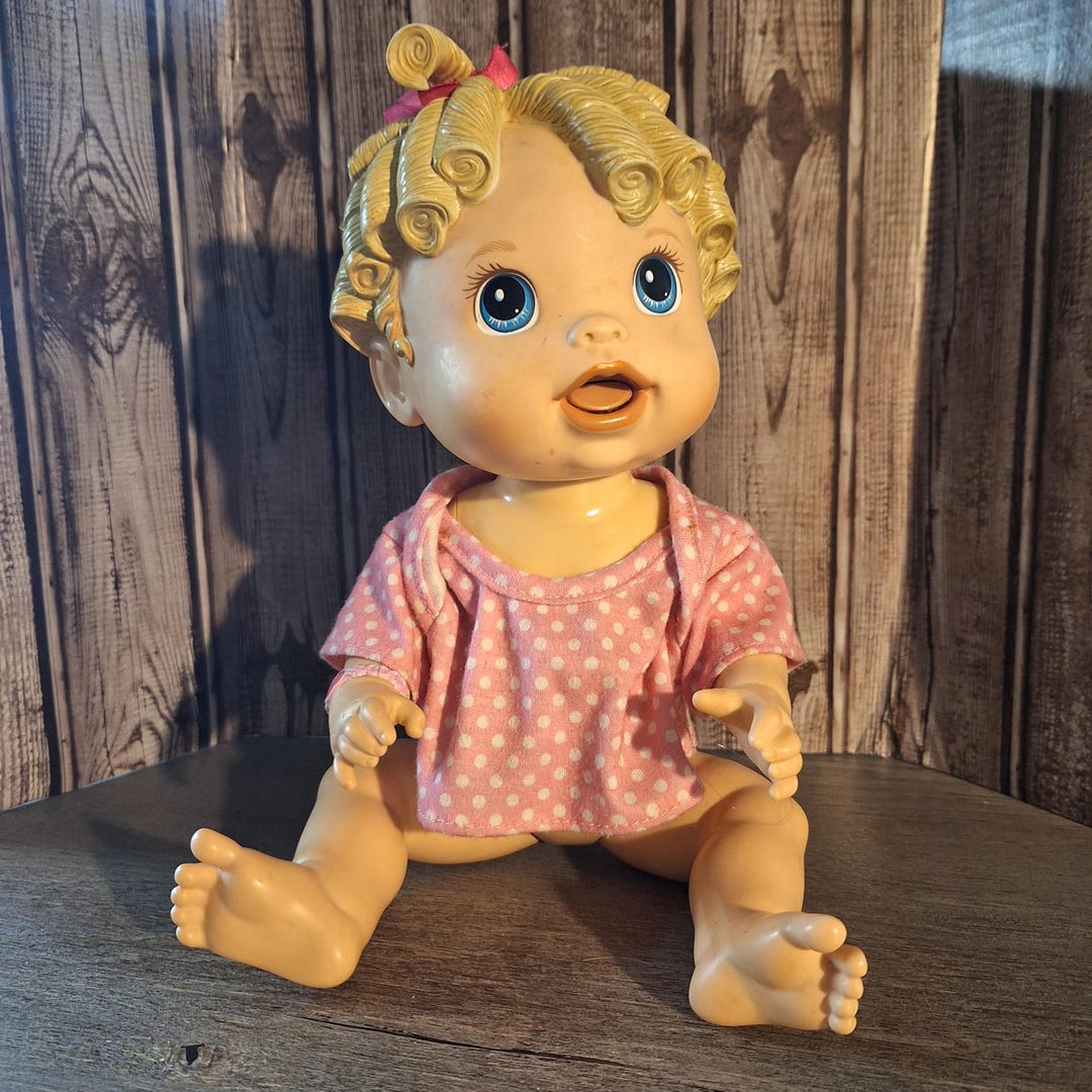Vintage Baby Alive 2009 Baby Doll Talks When Tongue is Pressed Works 14 ...