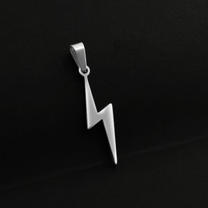 Pendentif Éclair Argent | Pendentif boulon | Bijoux streetwear uniques | Imperméable et résistant à la lumière | Idée cadeau