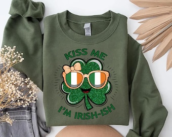 Glitter Shamrock St Patricks Day PNG: Kiss Me I'm Irish (Digital Download)