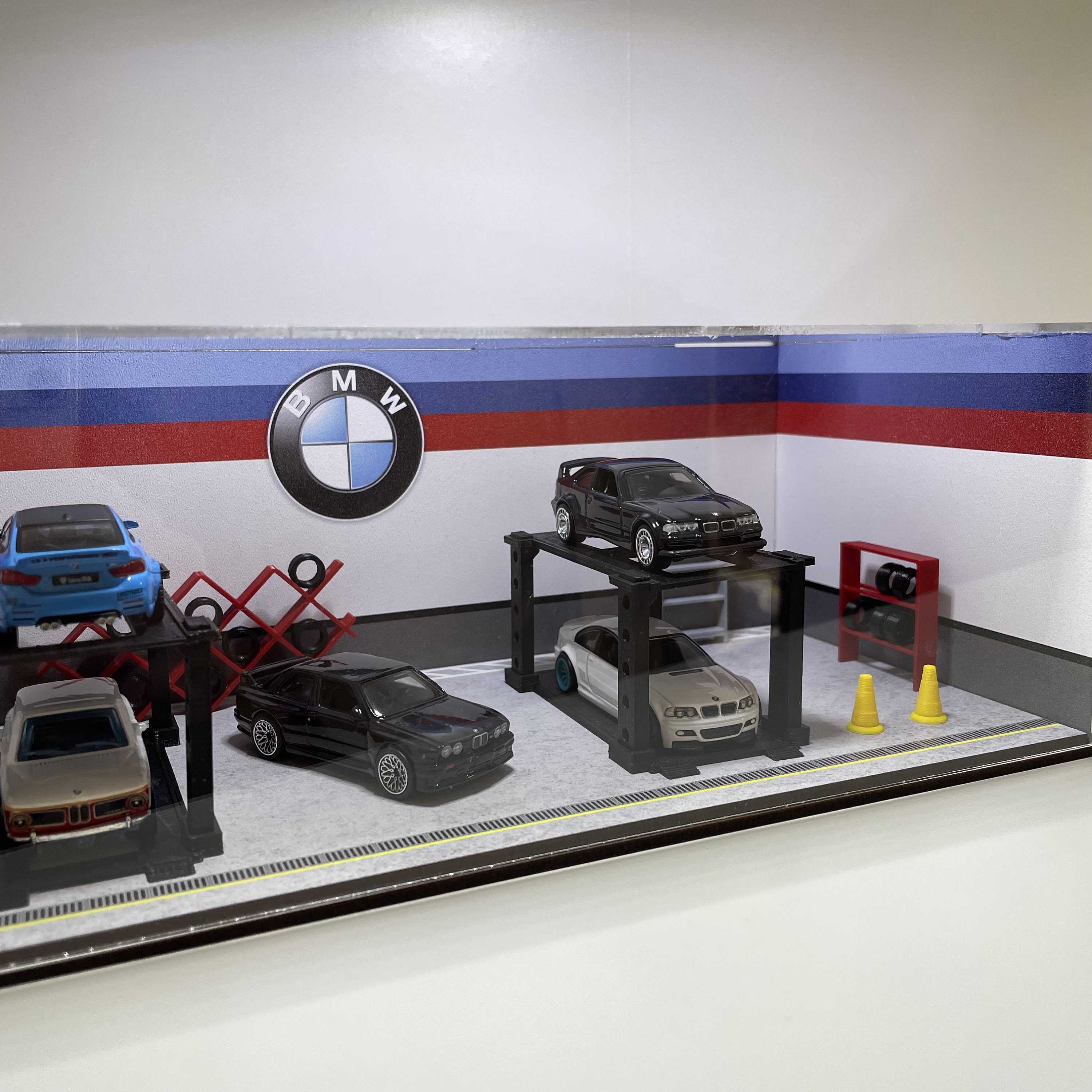 1:64 Scale Diorama for Diecast Cars - Free Customizable